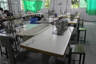 深圳市匡匡服裝有限公司 產品展示 羽絨服定做工廠 企業(yè)沖鋒衣定制